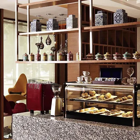 Mercure Kuala Lumpur Shaw Parade-3